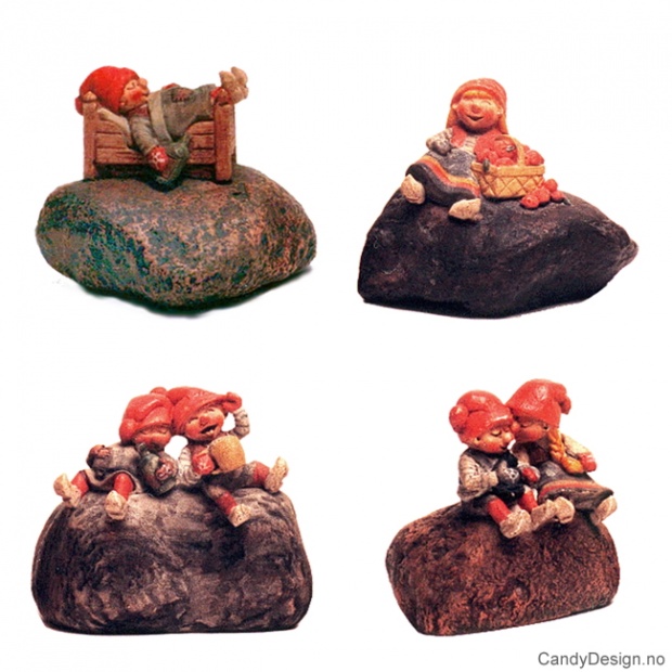 Julenisser på stein assortert