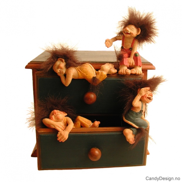 Hengetroll uten genser - kun troll