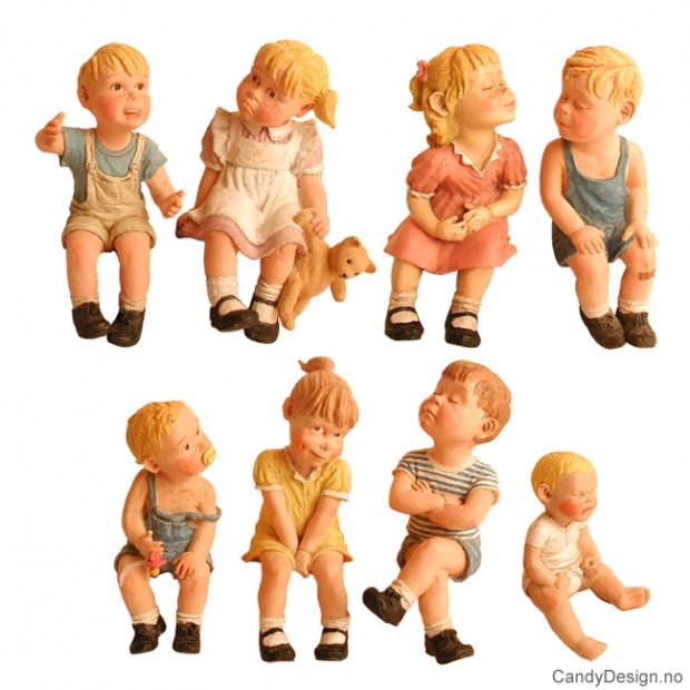 Sommerbarn sittende på kant assortert