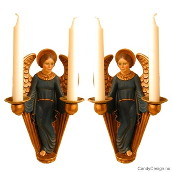 Engel med to lysholdere på vegg - Blå