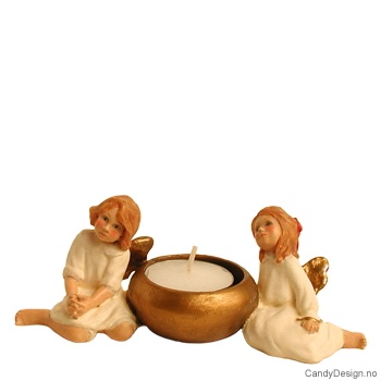 To engler med telysholder