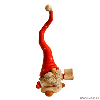 Liten syngende nisse med høy lue