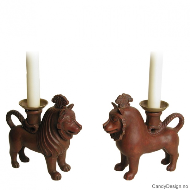 Burgunder løvelysestake