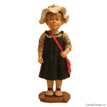 Pike i sort med hatt