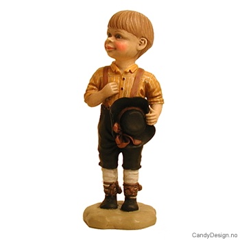 Gutt med gul skjorte