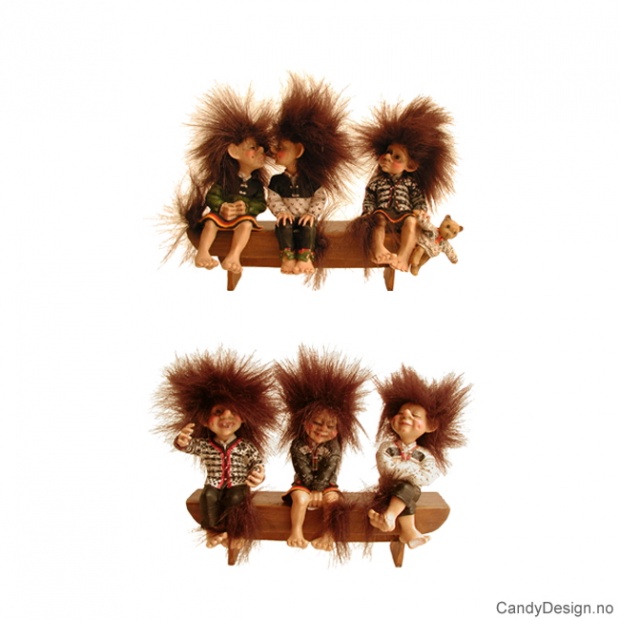 Mini troll på sittende på kant assortert - uten benk