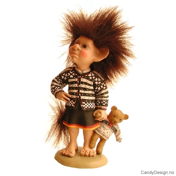 Stående troll med genser - Trollpike med teddy