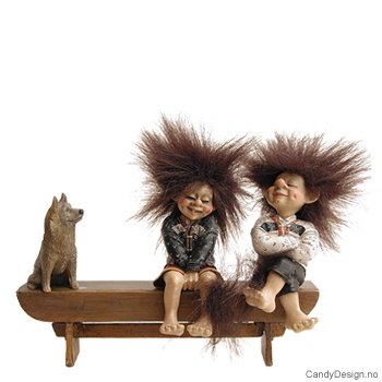 2 minitroll + elghund på langbenk