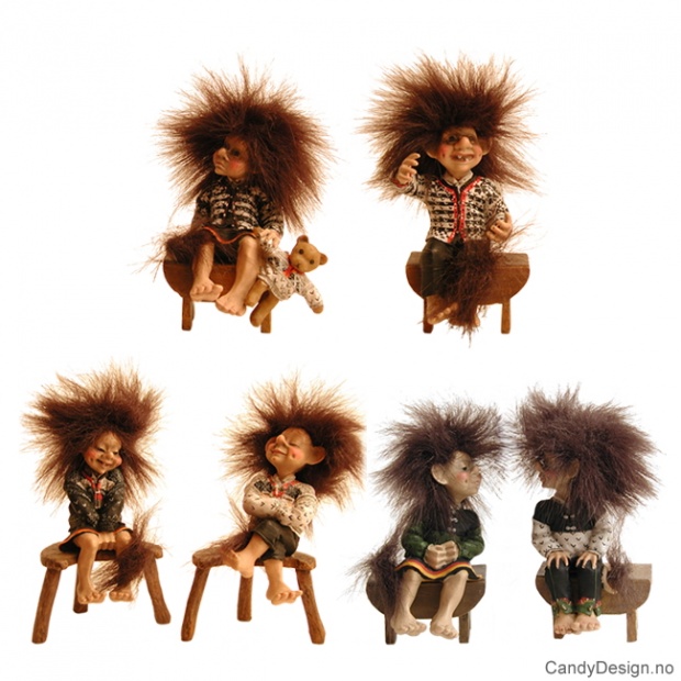 Minitroll på benk assortert