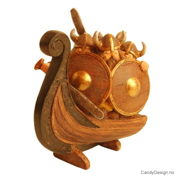 Tre vikinger om bord i skipsstavnen