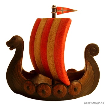 Avlangt suvenir vikingskip med seil