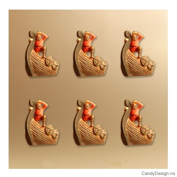 Viking speidende i skipsstavnen på vikingskip i farger uten horn med magnet