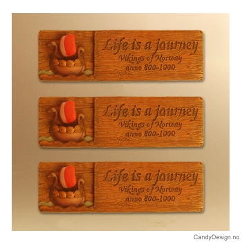 Woodstyle magnet plater med tekst  Vikingeskip  (kort) magnet Life is a journey, Vikings anno 800 - 1000