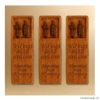 Woodstyle magnet plater med tekst  To vikinger (mann og kone) magnet Vikings anno 800 - 1000, Memories from Norway